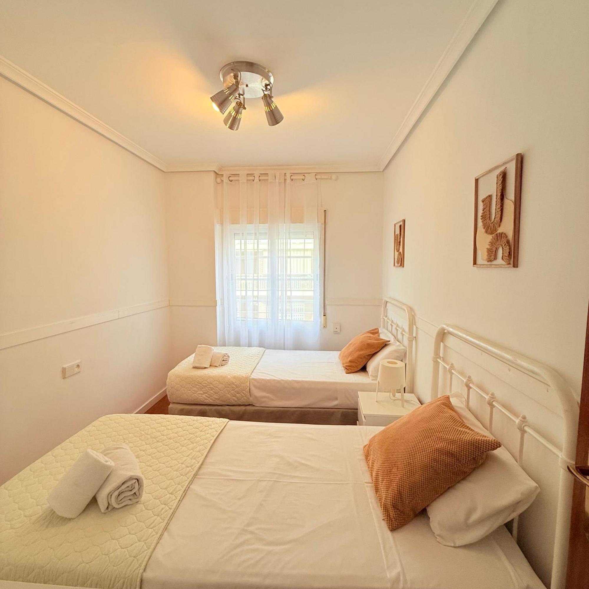 Travel Habitat Mestalla Валенсия Экстерьер фото