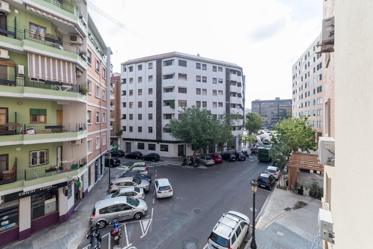 Travel Habitat Mestalla Валенсия Экстерьер фото